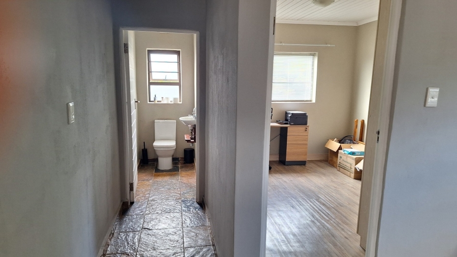 4 Bedroom Property for Sale in Humerail Eastern Cape